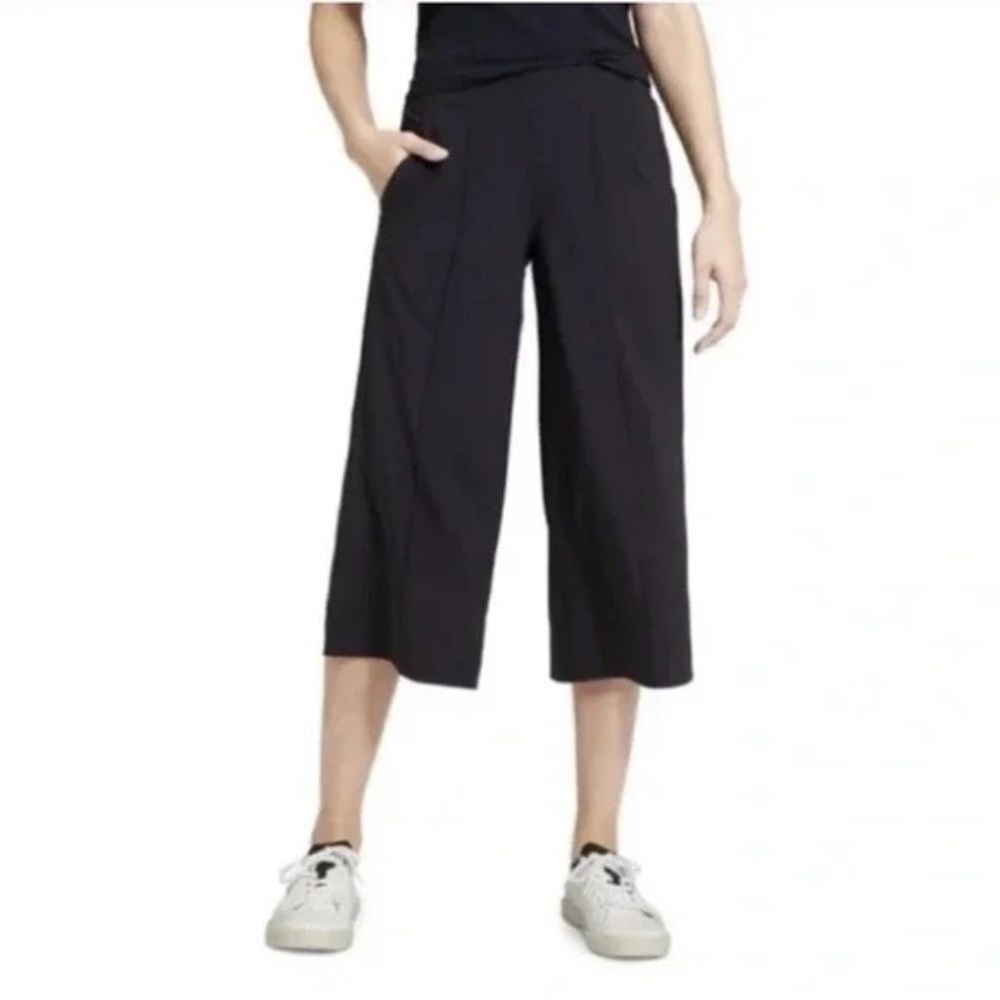 ATHLETA Greenwich Gaucho Wide Leg Crop